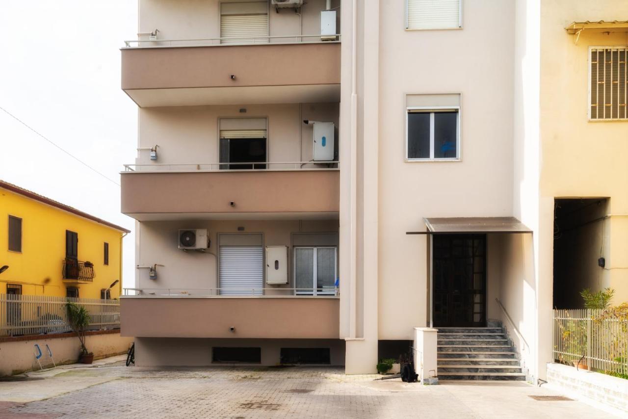 B&B Porta Roma カプア エクステリア 写真